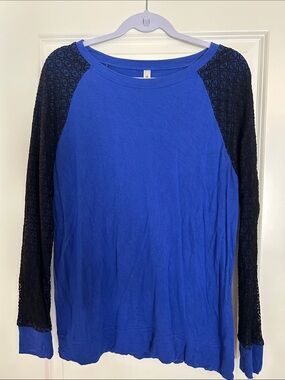 Kensie Electric Blue Knit Top with Black Lace Raglan Sleeves